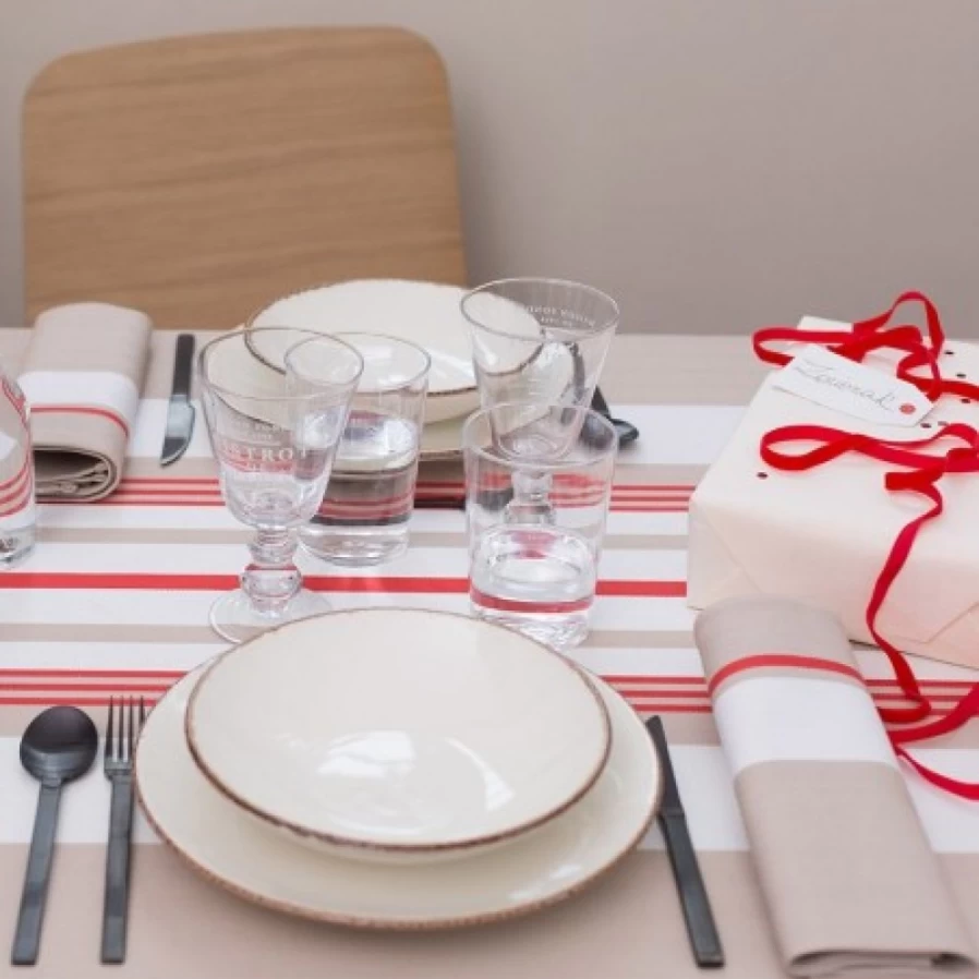 "JEAN-VIER Premium Red Napkins - Elegant Disposable Dinner Napkins for Parties & Events"