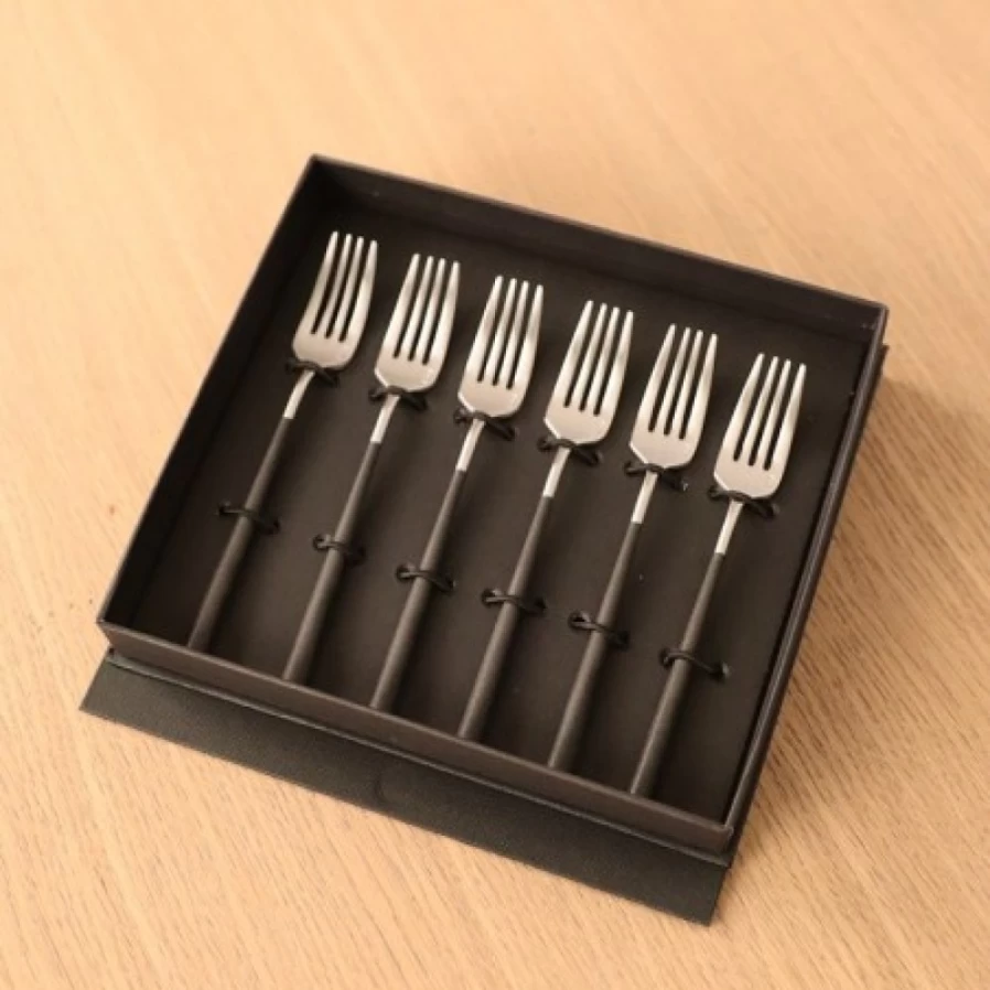 "JEAN-VIER Premium Black Cutlery Set - Elegant Dining Utensils"