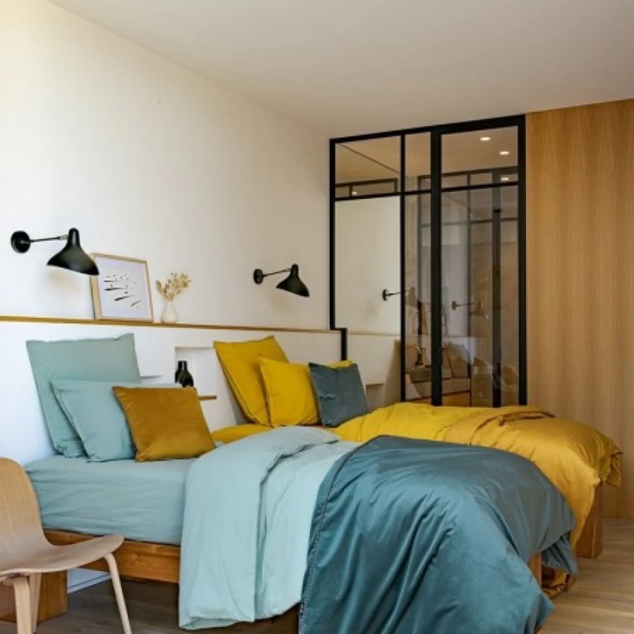 JEAN-VIER Green Duvet Cover Set - Soft Luxury Bedding, Breathable & Wrinkle-Resistant, Queen/King Size