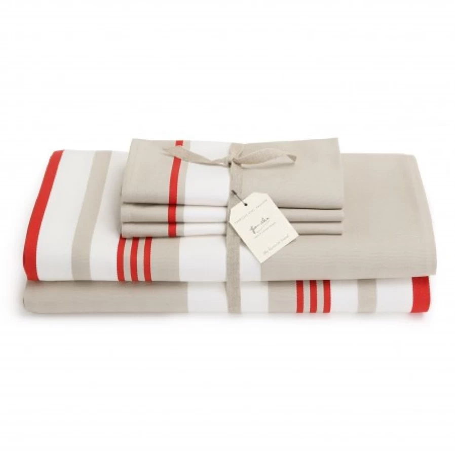 "JEAN-VIER Premium Red Table Runner - Elegant Dining Decor for Holidays & Weddings"