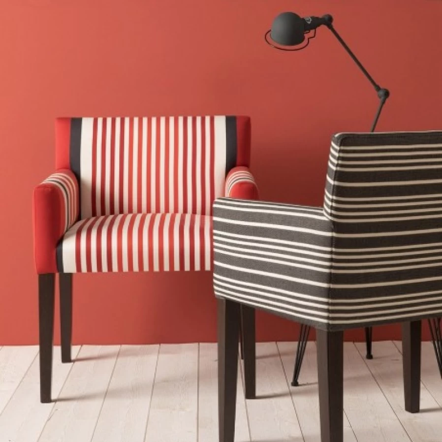 "JEAN-VIER Modern Black Armchair - Stylish Comfort for Your Living Space"